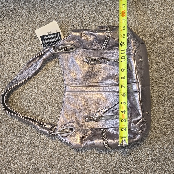 NWT B. Makowsky Metallic Leather Silver Women's Shoulder Bag - Picture 9 of 12